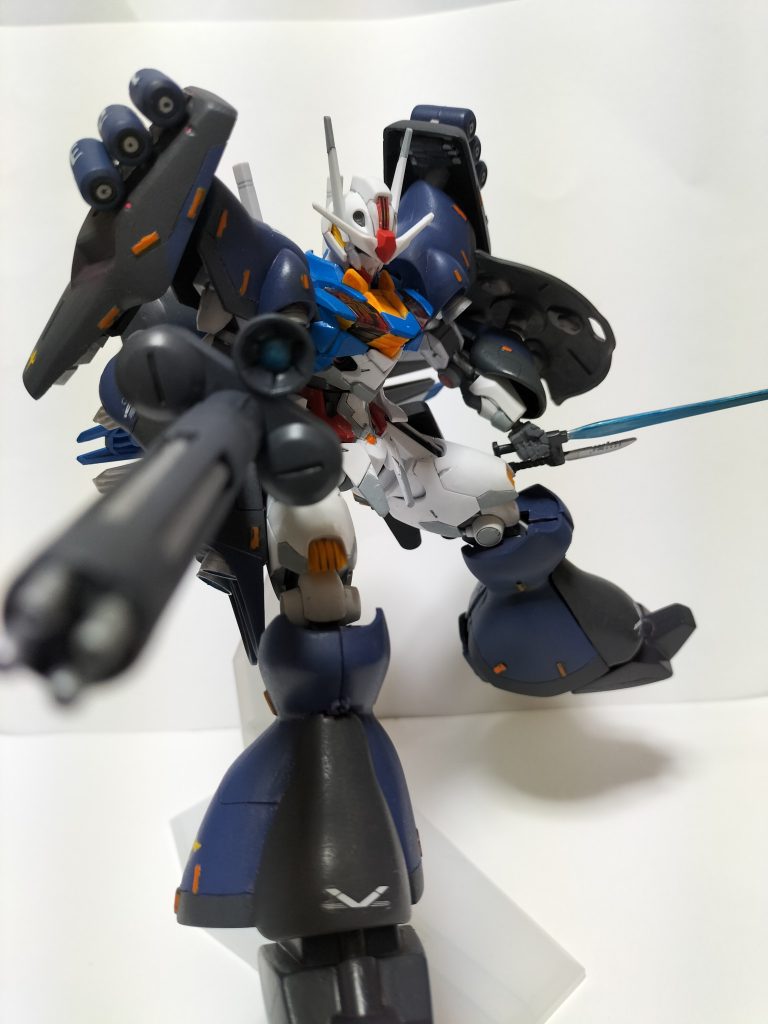 お面を差し替えて元の顔に戻せます。