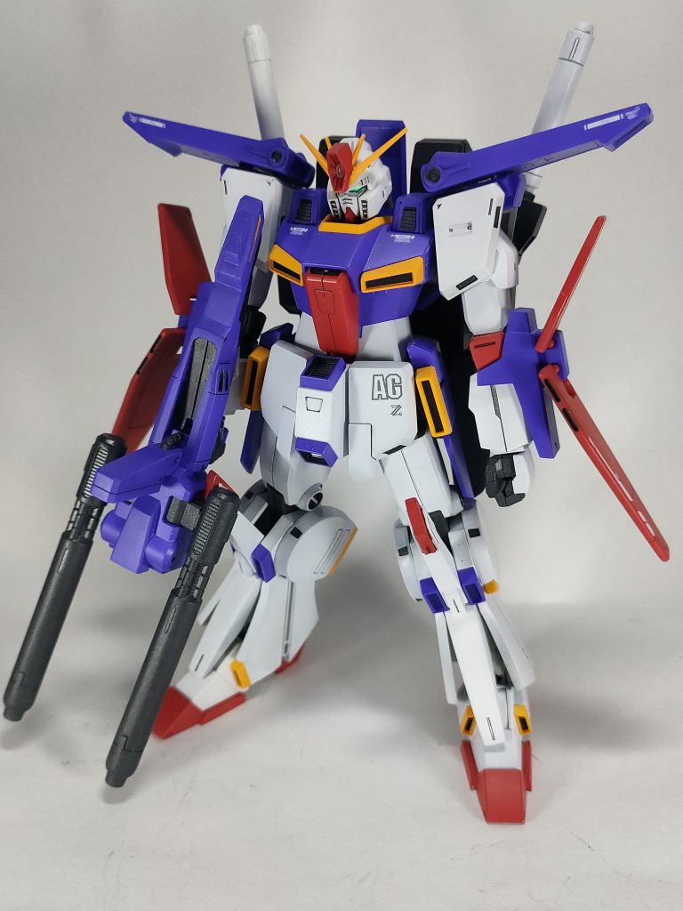 肩のダクト、フロントアーマー、足の大型化。顔はイケメンだけども面長に感じたので少し幅詰めしてます