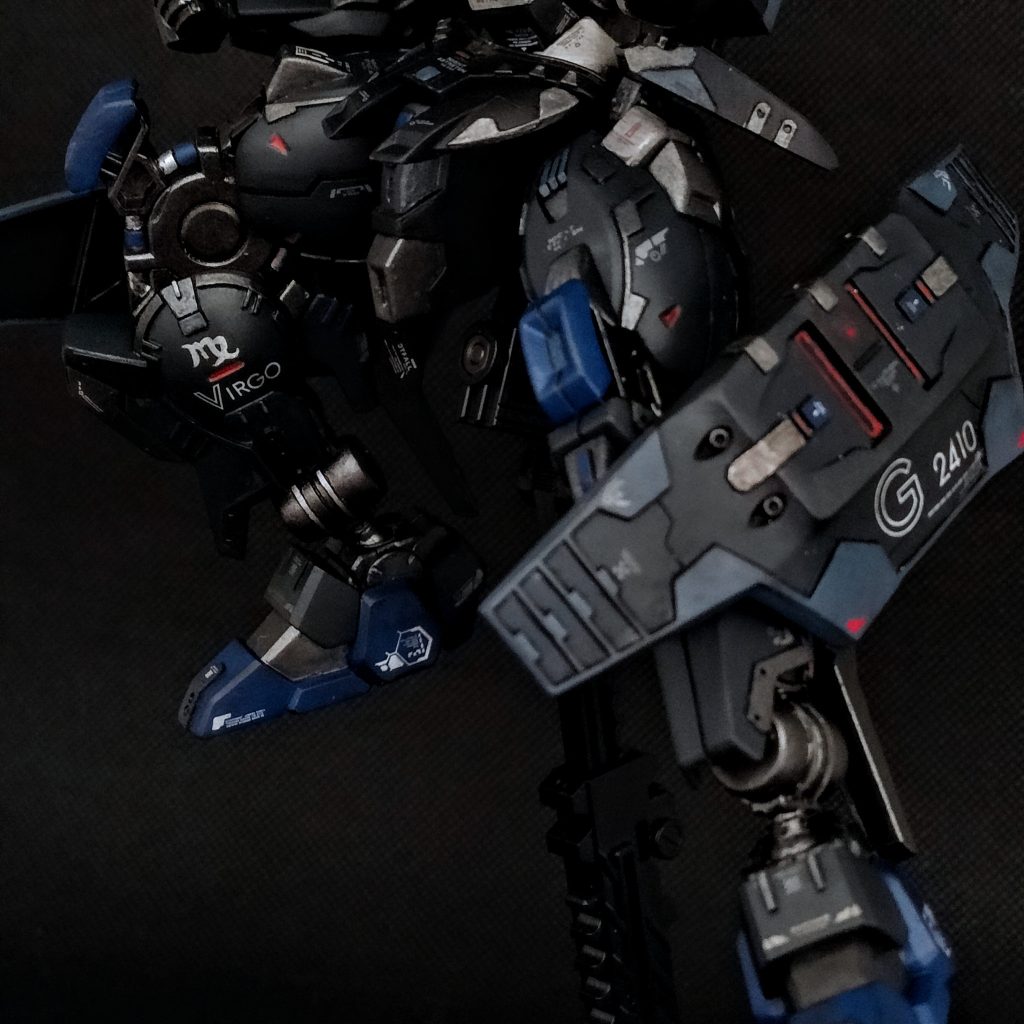 足には乙女座の星座記号♍コードナンバーは2410(ブシドー)