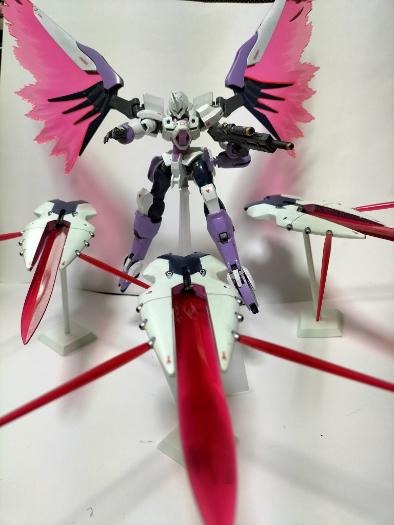 オールレンジ攻撃。ビームを全部付けたいが足りない!