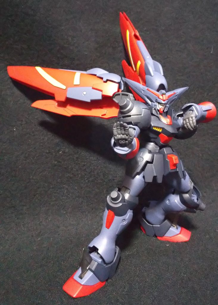 ハンドパーツの表情で構えも様になってるぜ