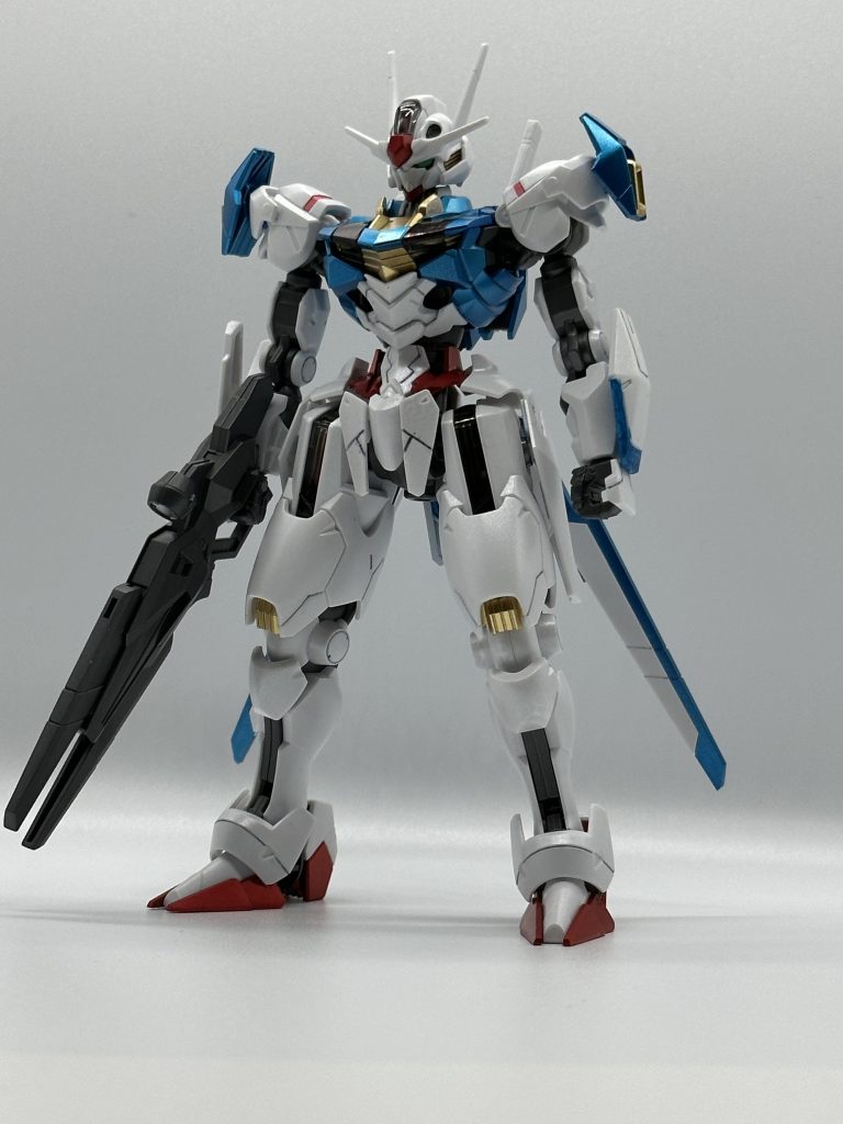 ビットオンフォーム、腕のデザインが華奢なのを補ってくれてまとまりのあるシルエットになります。このまとまり具合は好みです。