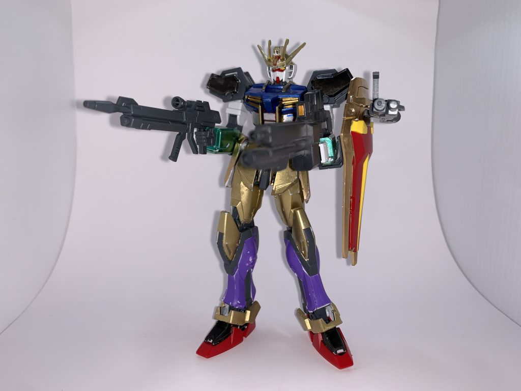 金と紫と青と緑のメタリックが、戦隊ロボットのようです。