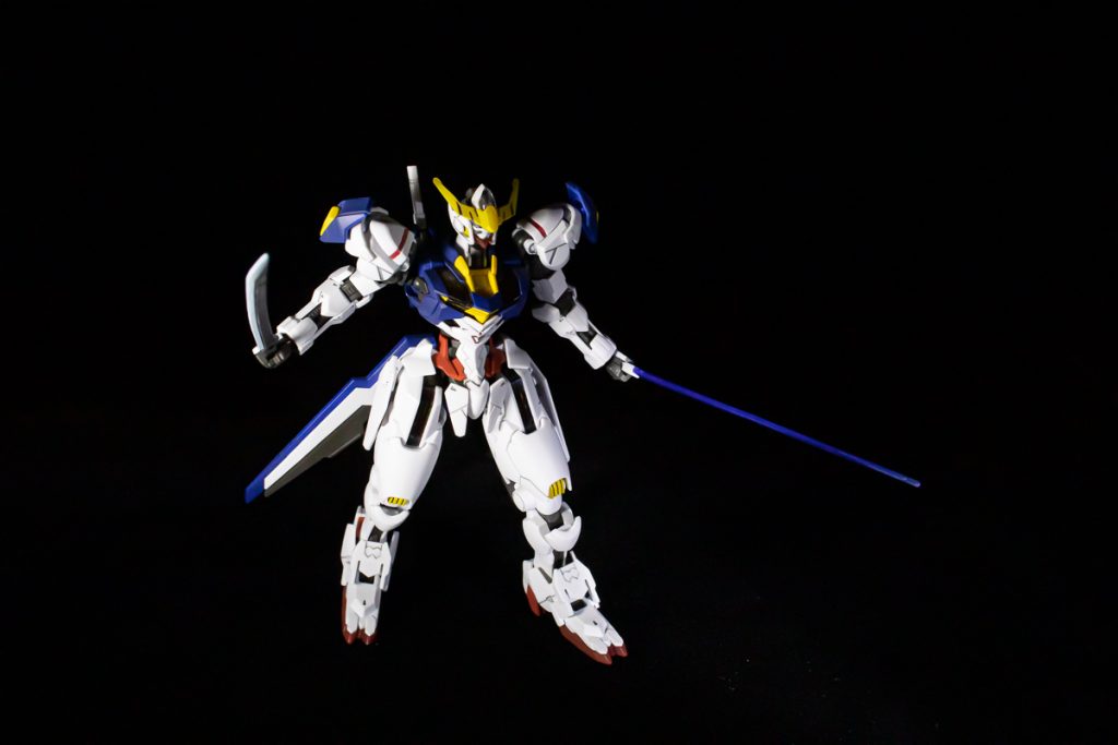 ビームサーベルとの二刀流、オルフェンズの世界だとビーム兵器はほぼ意味がないので実際は使用しないでしょうが