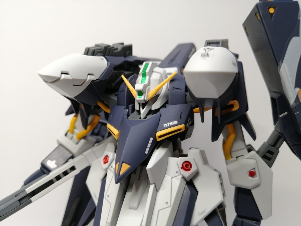 細かい色分けが多かったので、部分塗装がたいへんでした。