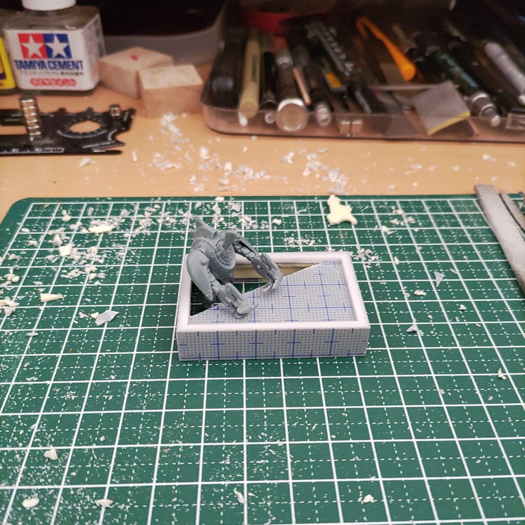 絶妙に陸が狭くなってしまい、雪で誤魔化すくらいしか思いつかなかった元旦の図。