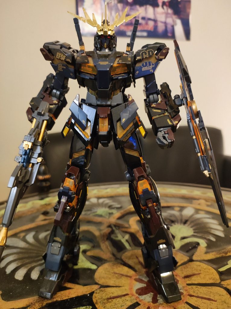 武器はユニコーンのように、ビームマグナムとシールドを装備させます。