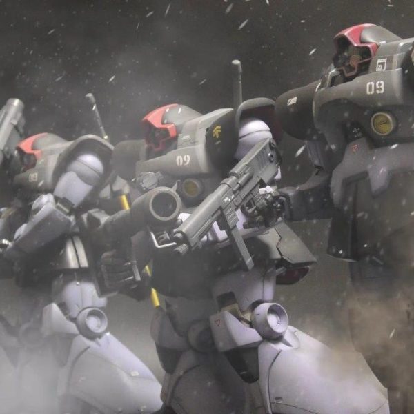 黒い三連星　MS-09 DOM