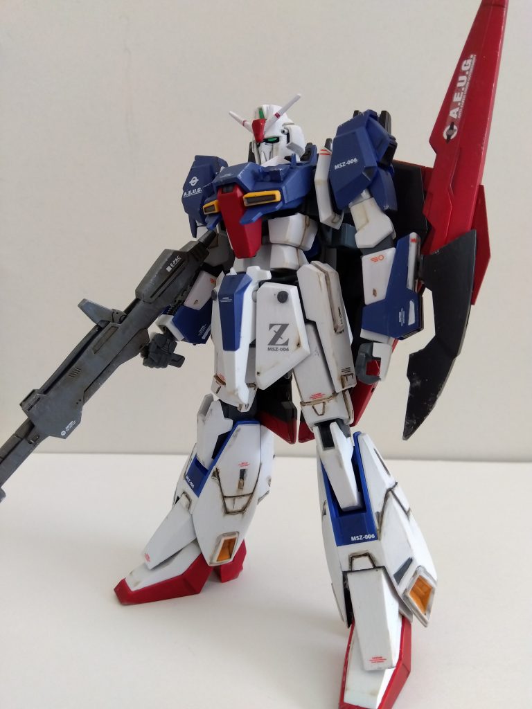 首を1センチ位延長させた他はプラ板やプラ材でディテールアップしたぐらいです。