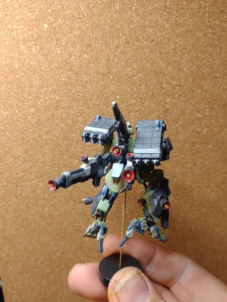 バーニアにピン刺し加工。