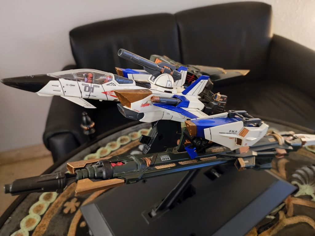 スカイグラスパと言えば､ 私はランチャーストライカーの方が好きです｡ エンデュミオンの鷹のデカールを貼って、仮想のムウ機を作りました。