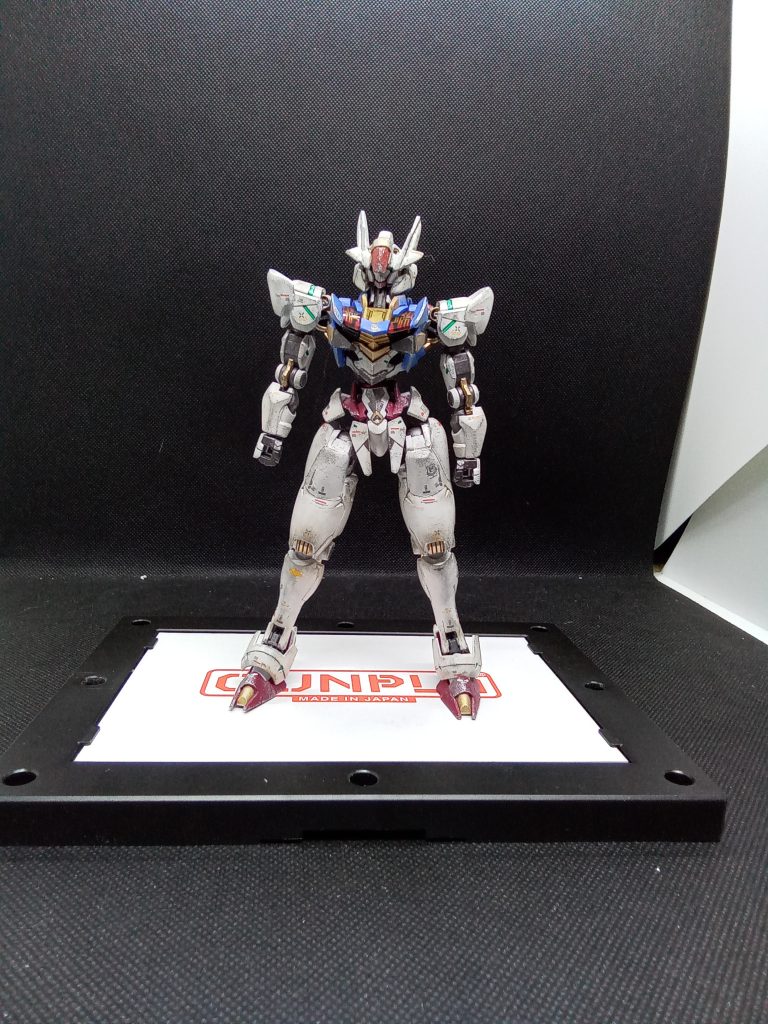 外装を固定するためにシルエットをアレンジしたので 何も付けてないと何か変・・