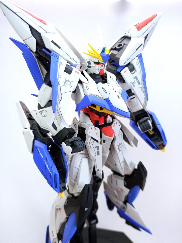 全体的に、既存パネルラインのスジボリと、新規パネルラインの追加。一部、プラバンにてディテールの追加。