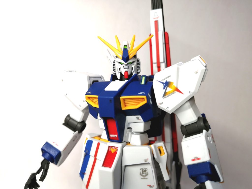 スミ入れ・部分塗装・デカール貼り付け・つや消しトップコートで仕上げました。エントリーグレードですが、キットのできが良いので、かっこいいです😄