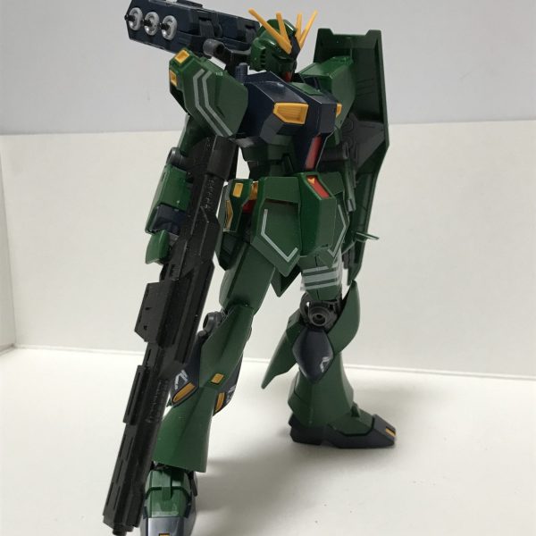 νガンダム鹵獲機