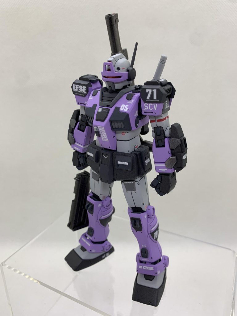 肩周り→プラ板とレジンパーツでボリューム追加。顎を新規で追加。胸部左上部のバルカンを自作で作成。あとちょこちょこパーツ追加して情報量増やしてます。