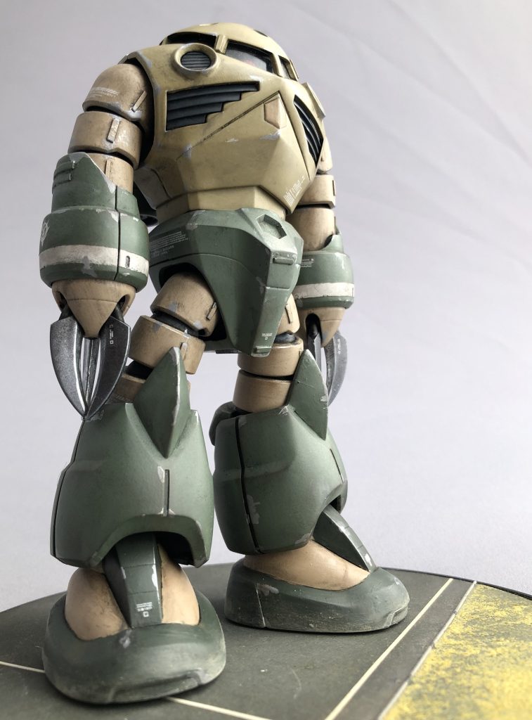 劇中では東南アジアの大河(メコン川?)で水中保管されていたようですね。ロートルさんのご友人の漁師さんによると「ズゴックにもびっちりフジツボが」とのお話でしたが、た、淡水なら無事ですよねっ(汗