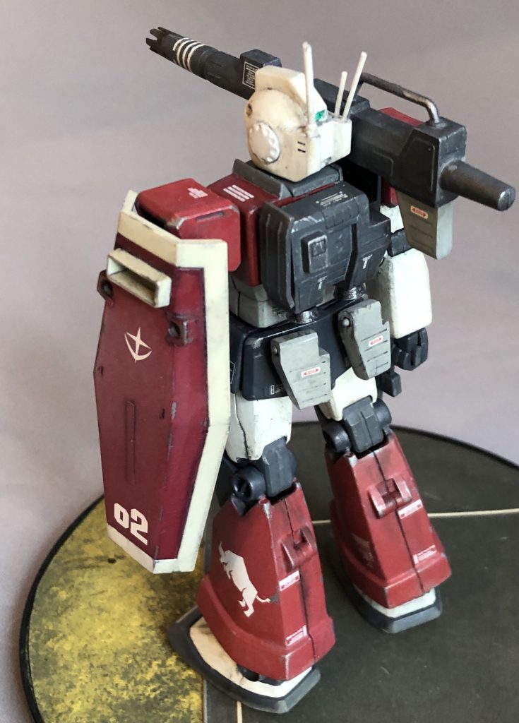 2004年の竣工時にはサボってしまった「耳」パーツもMSVのものに置き換えてあります。ここもこの方が「ジムキャノンらしい」ですね。