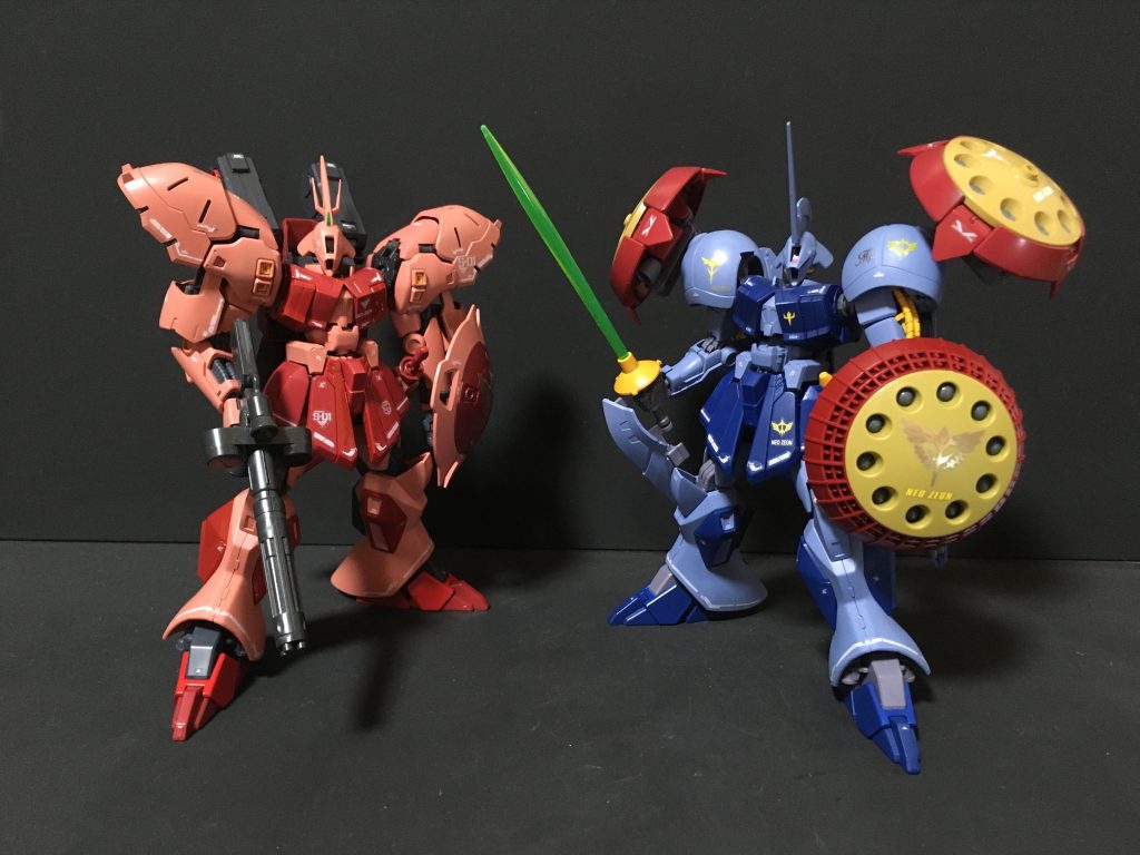 Rジャジャのマクベ専用機とシャア専用機のツーショットです。マクベ専用機　https://gumpla.jp/hg/1229717シャア専用機　https://gumpla.jp/hg/1279536