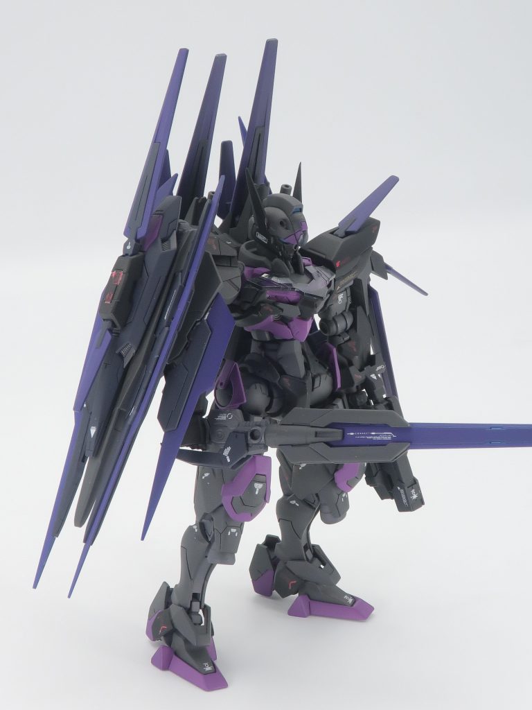 右側にはダブルオーの装備を集めています。