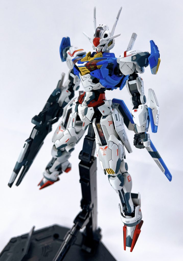 もちろんガンビットを全身のハードポイントに装備しビットオンフォームにするギミックも残しております。