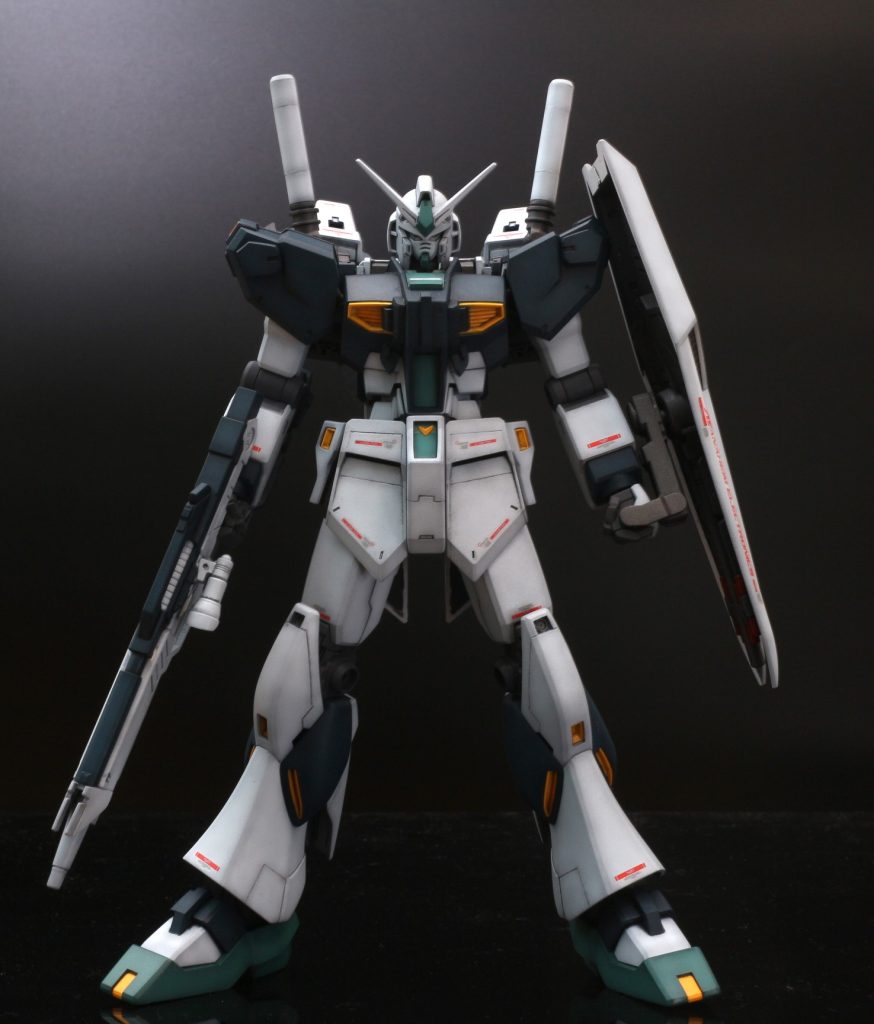 EGνガンダムのプロポーションが素晴らしすぎるので,ちょっとだけ股間軸の位置を上に変えて短足にしたのですが,それでもまだスラリとしています.