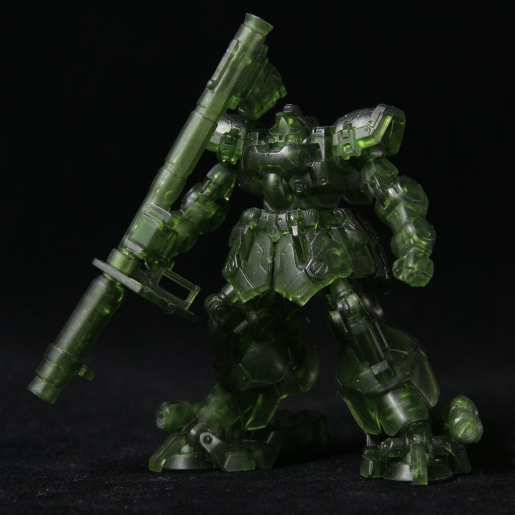 塗装前の状態。クリアグリーンもかっこいいけど，ディティールが見づらい…。