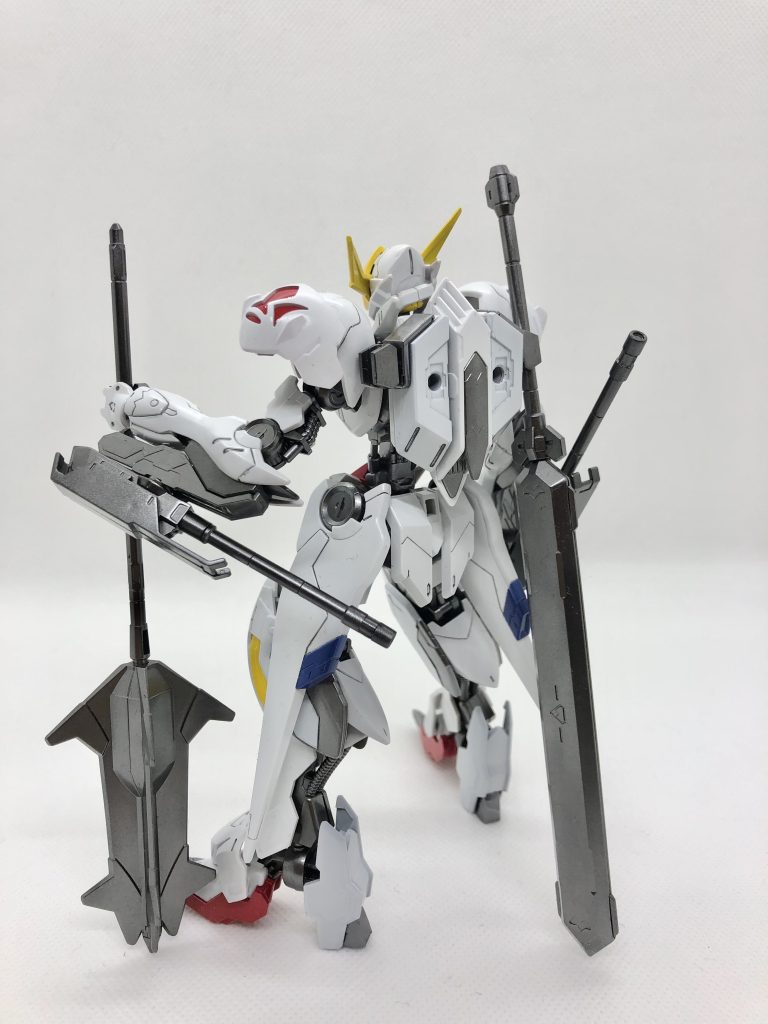 後ろ姿武器ホルダは、あえて側面にしてます。