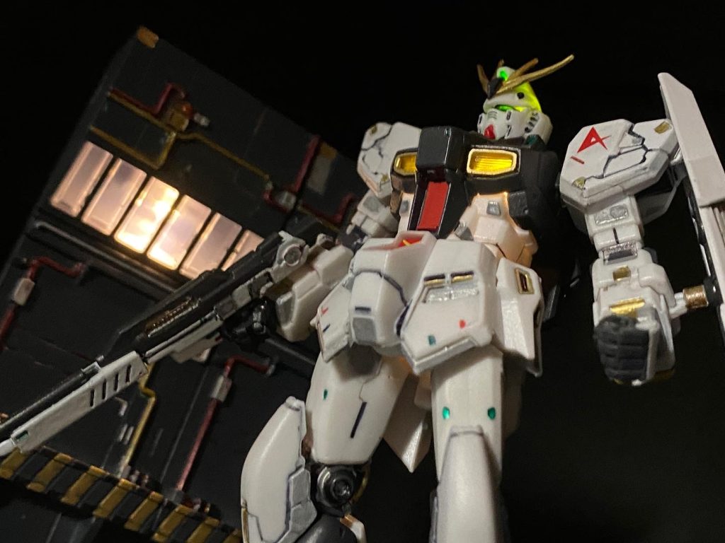 前回投稿させて頂いたガシャポンのメカニカルバストνガンダムの造形が非常に良かった為、同ガシャポンの本作に期待していましたが、蓋を開ければ予想を遥か上回ってかっこよかったです。