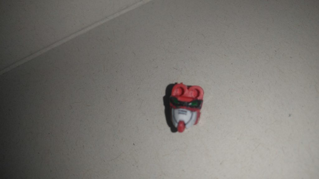 後、目のパーツはアイグリーン、目の縁はSEEDダークブルーで塗ってます。