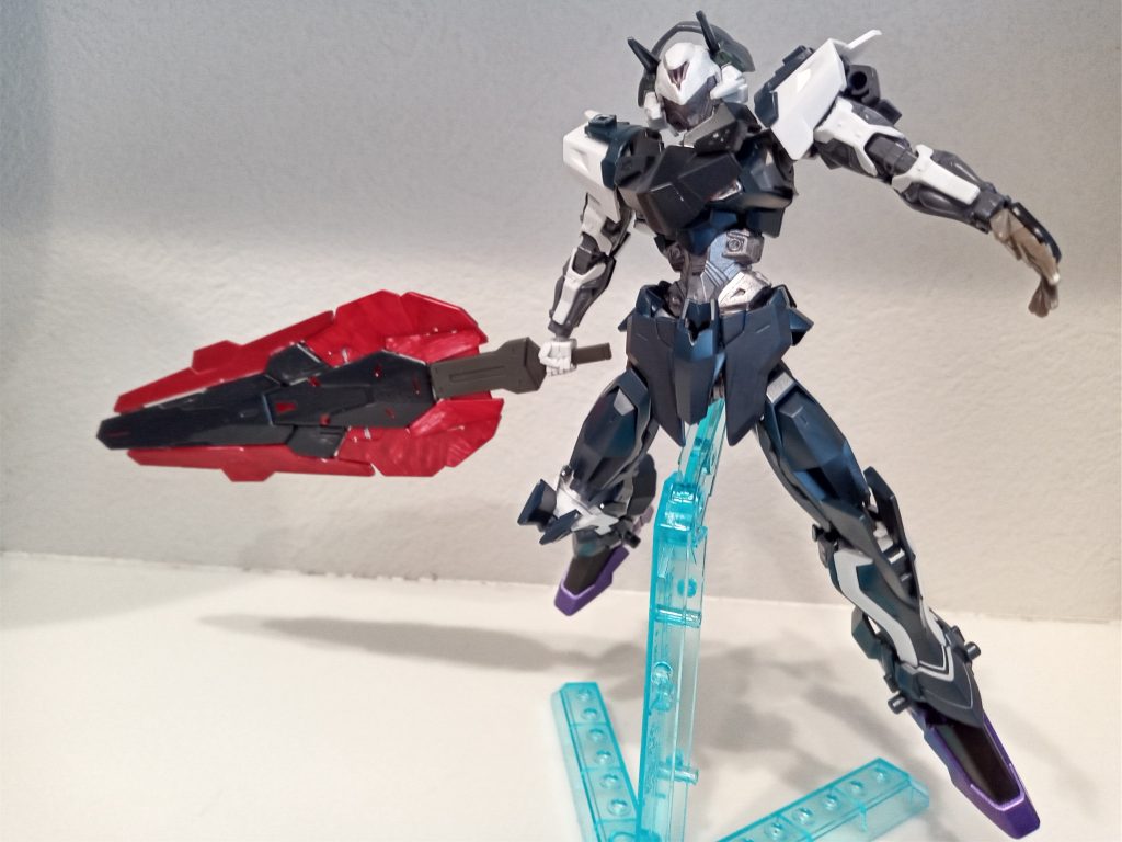 公式ポーズから！