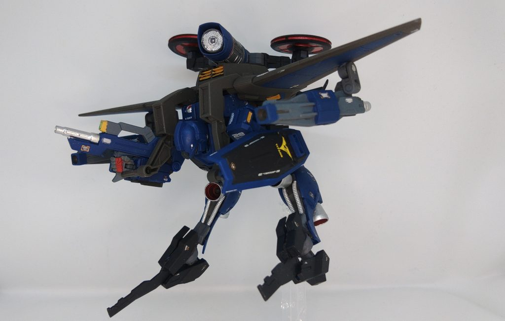 簡易MAモード ライトライナー改とドッキング時に脚部ヒートブレイドを展開する事により、空中戦における格闘戦や格闘を使用した一撃離脱が可能である。この時の戦闘データが後の可変MSにも反映されたとか。
