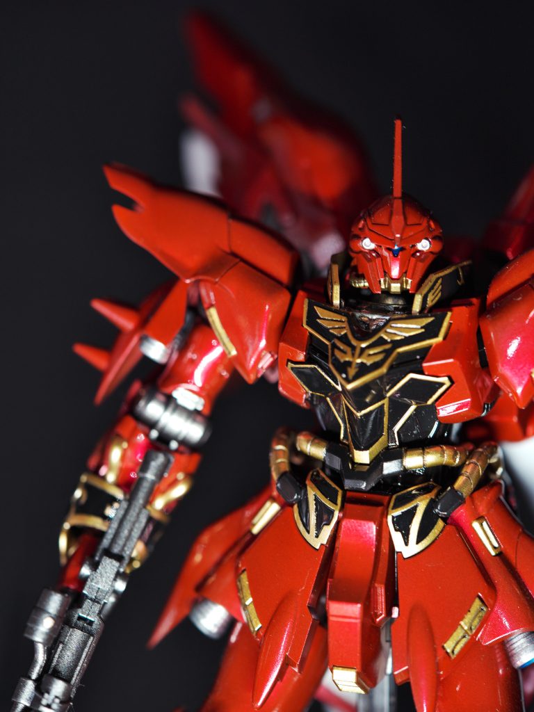 モノアイはダイソーのキラキラストーンシールよく見えないけど。