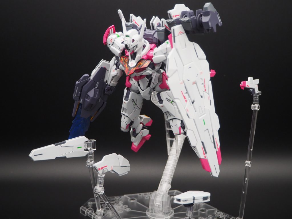 ウェポンディスプレイベースは1個では全然足りませんでした…再販待ちです。