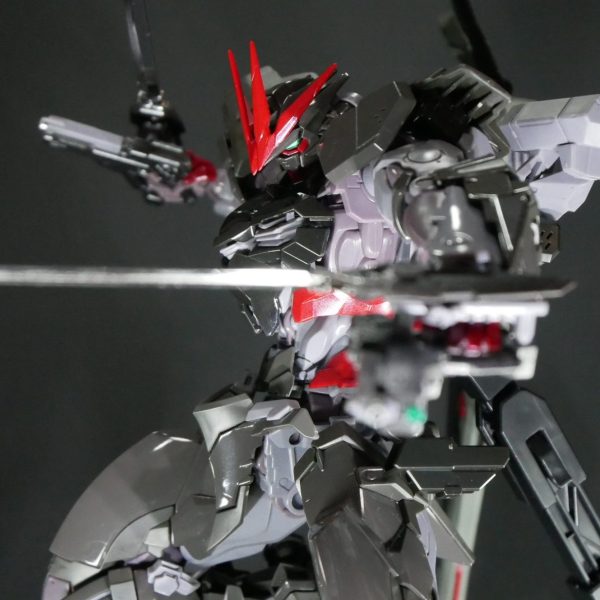 ソードピストルを持たせたらピカイチです！！　HiR－Model　ガンダムアストレイ　ノワール