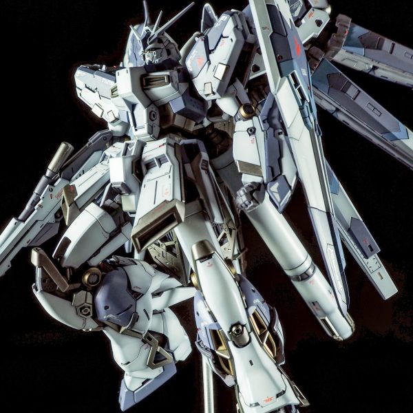 Hi-νガンダム　セイラマスオカラーver.