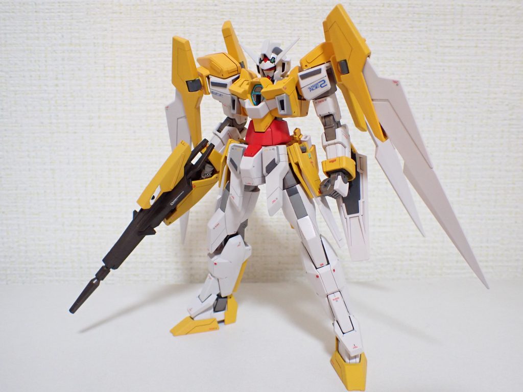 HGガンダムAGE-2ノーマルを制作しました。スジ彫りやプラバン、スピンモールド等で少しディテールアップしています。