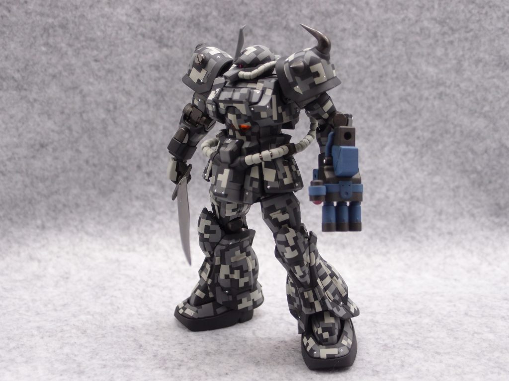 元キットのプロポーションがとてもイイので、基本工作のみやって塗装をオニのように頑張ってました。