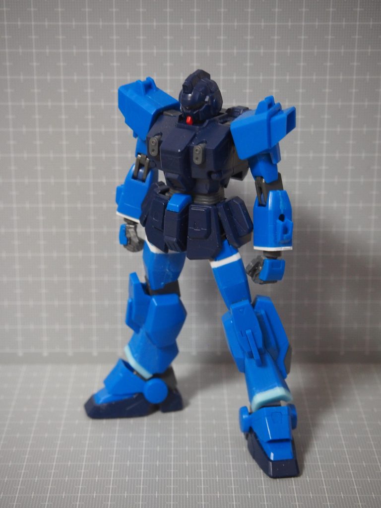 制作開始段階。前腕や太ももの後ハメ加工は、プチブロックを使ったり3mmプラ棒を活用したり、いろいろ頑張りました。