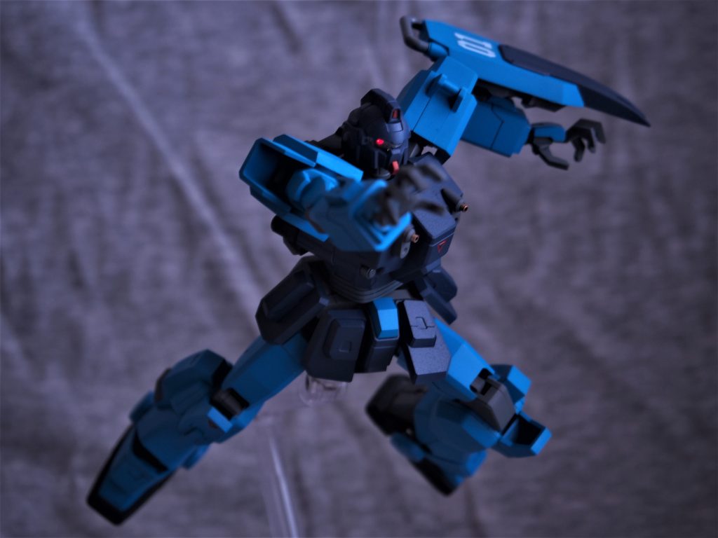 表情のある手は自作しました。