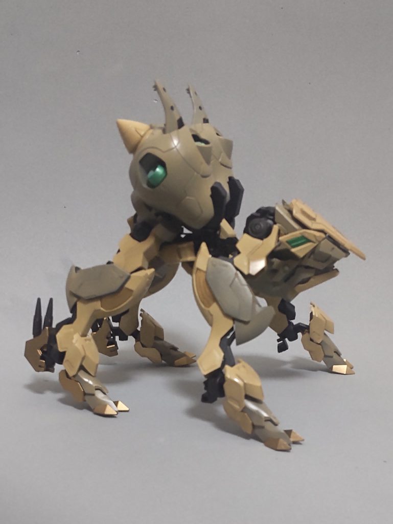 ちなみに下半身のモチーフは虎です。