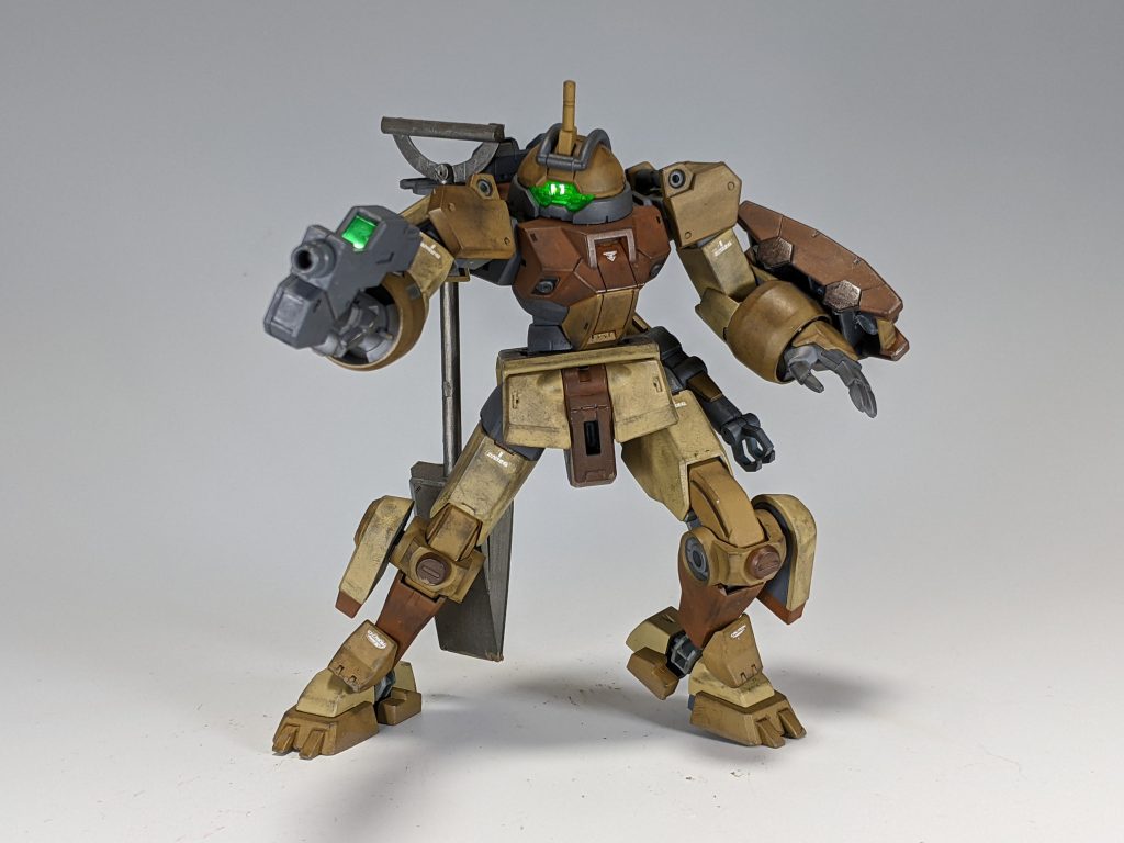 戦闘用の機体ではないものの、庭師と顔なじみのメカニック科の学生に貸し出されて決闘に使用されたことも。