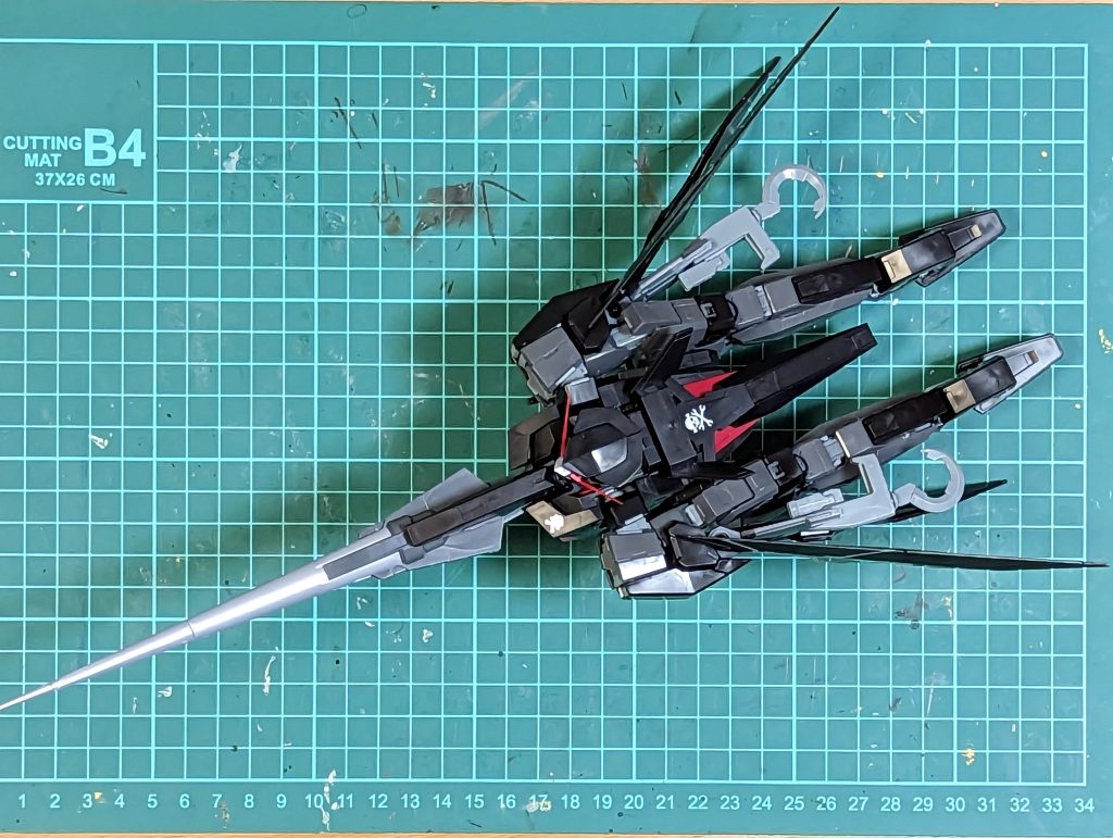 モビルアーマー形態。この頃のMGはドライデカール。個人的には好きです