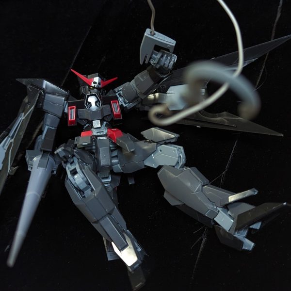 AGE未見の宇宙世紀おじさんが作るMGダークハウンドほぼ素組み