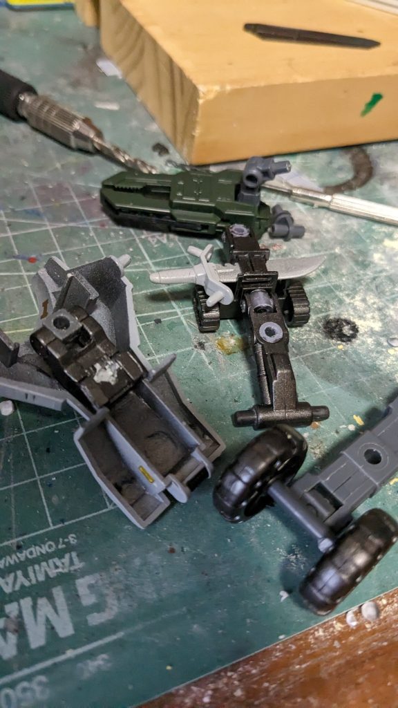 シールドの接続軸、死にました・・・