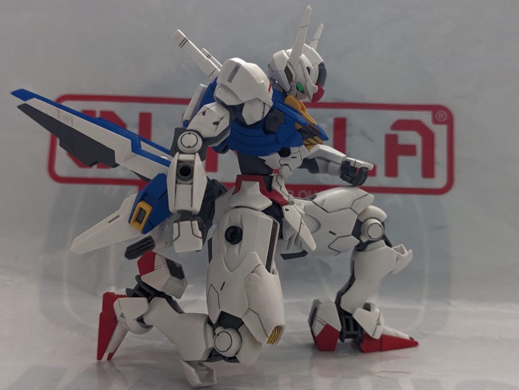 恒例の立膝+ガンビット。ひとまずはエアリアルのイメージを崩さぬようにしつつ思い描いた形にできたので満足。ただし撮影後にまた股関節ジョイントが折れました。やっぱ関節はイジるもんじゃないなぁ…既にエアリアル改修型が発表されていますが、今度は自分なりの改修型を作ってみたいところです。