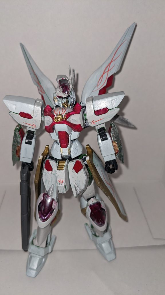 ファントム+ファラクトという豪勢な改造、躊躇いは……ありませぇん!!武装は元来のファントムと変わりは無し……エラン(4号)君……帰ってきて……