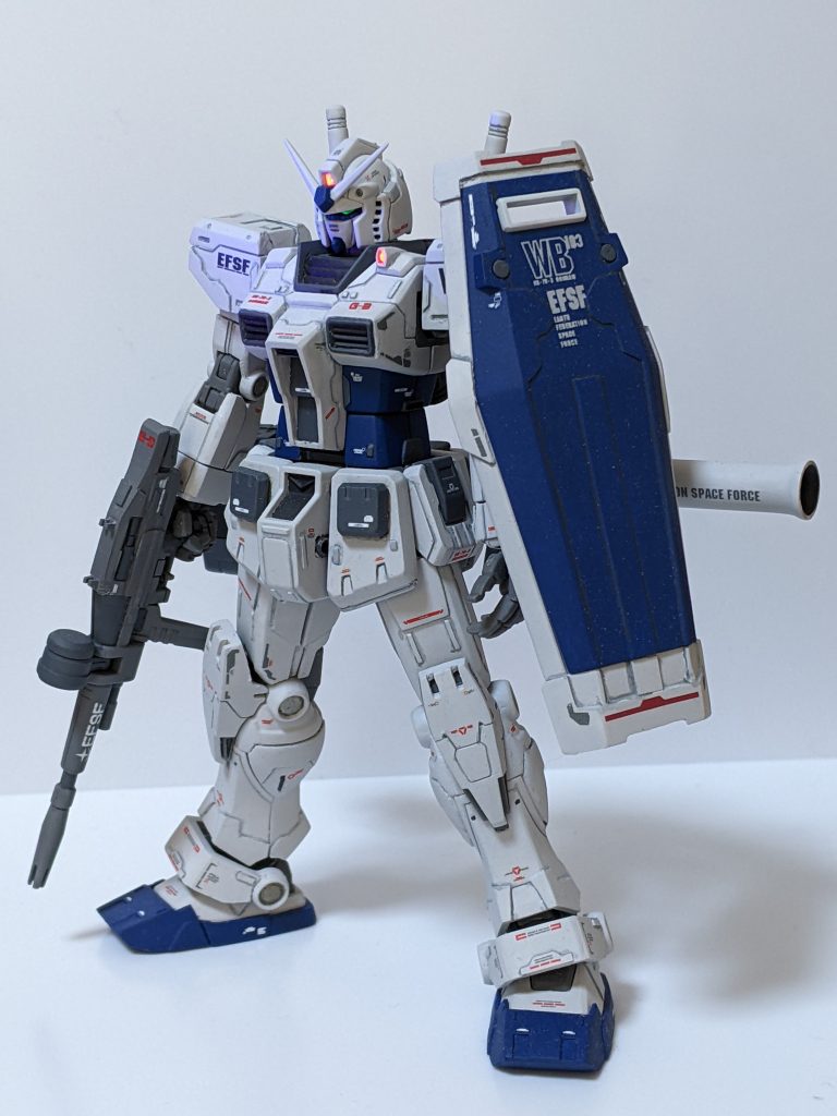 塗装はg3をイメージしながら、何時もの筆塗りです!　　g3めっちゃ好きなんです（笑）　カメラは、ブラックライトで光ります!　