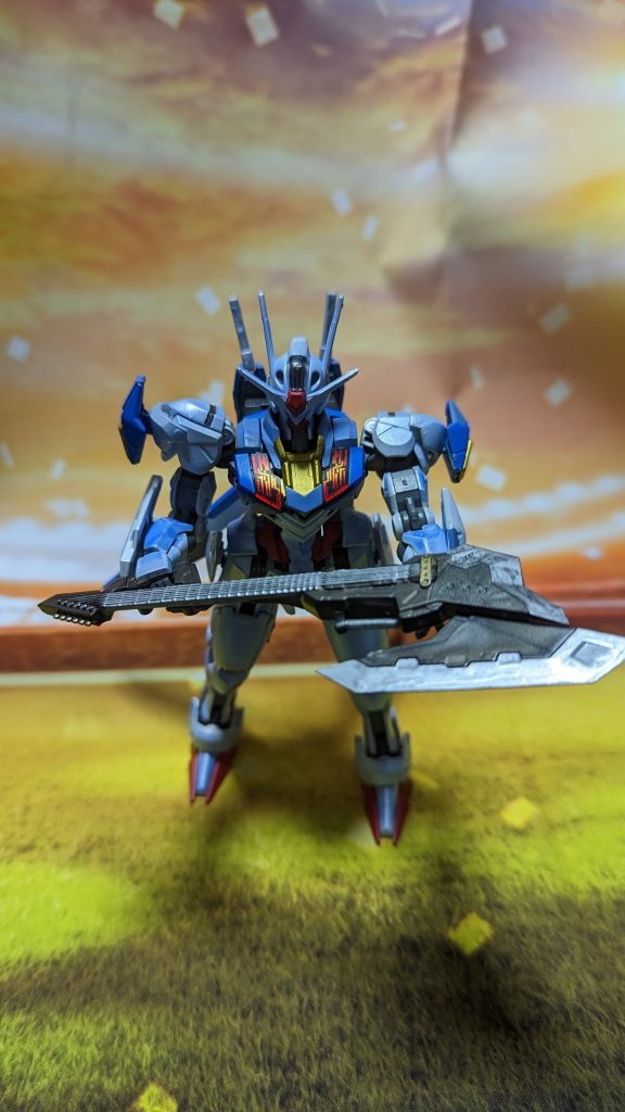 ストーリー続きパフォーマンス中に他寮から妨害があり、ピンチに万が一のために自衛用のアックスモードがあるとニカから知らされ、アックスモードに変形させる