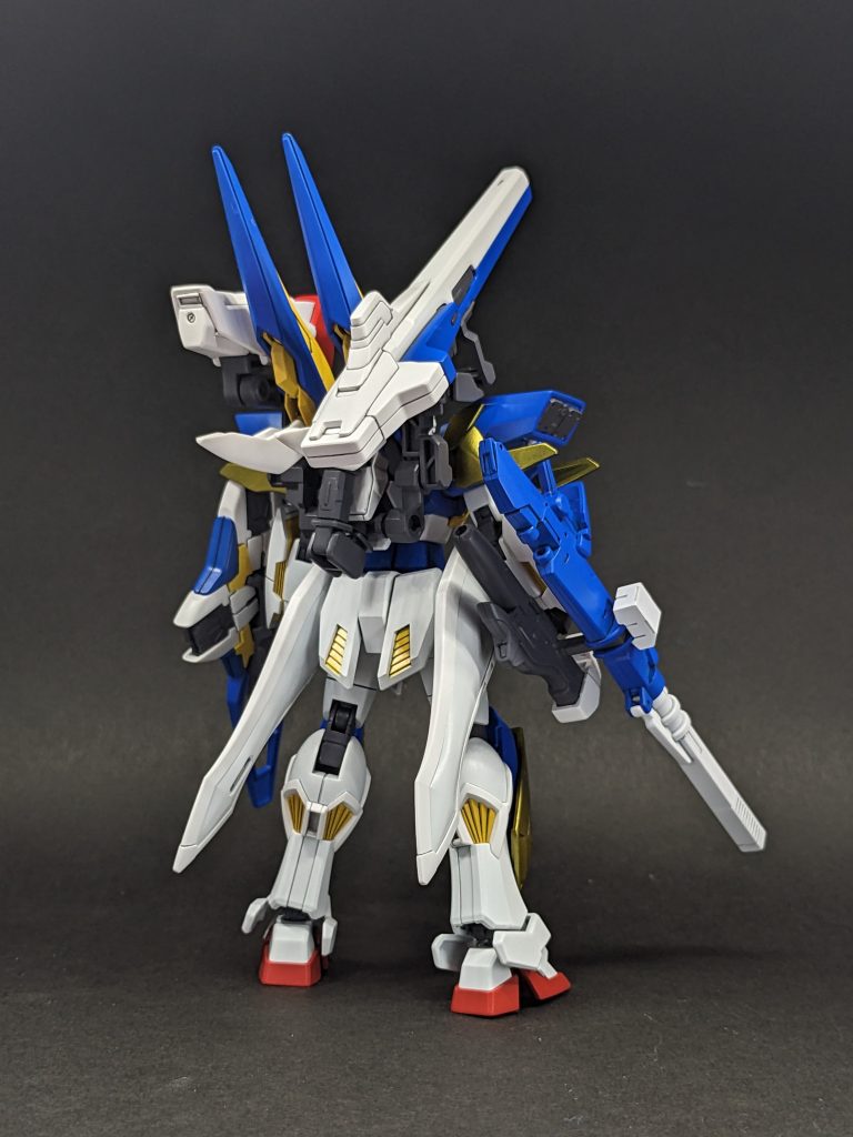 ヴィクトリーガンダムやV2ガンダムのファントムガンダムVerは見た事ありますが、その逆は見た事なかったので、今回はV2ガンダム風ファントムガンダムをテーマに作成。